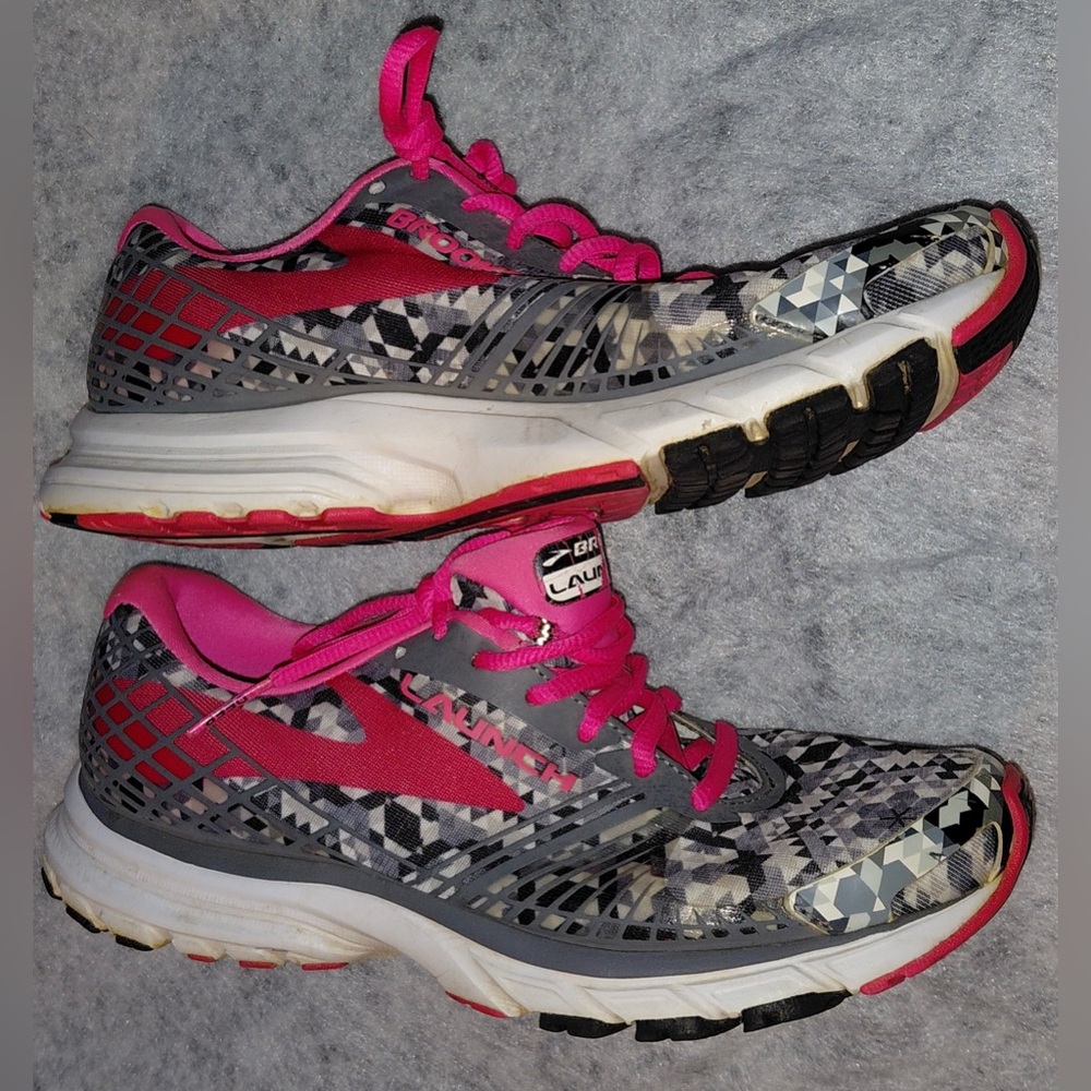 Brooks Launch 3 Kaleidoscope Women's Sneakers - Pink and Gray Pattern Size 8